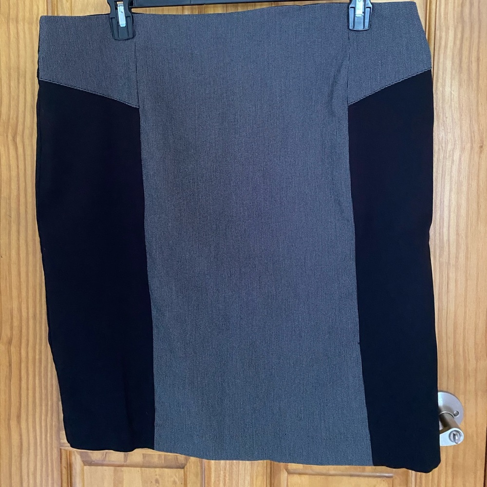 SZ 18 black mini with cute front panel